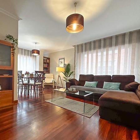 Apartamento Completo, Amplio, Muy Iluminado Y Con Plaza De Garaje Incluida. 格罗韦 外观 照片