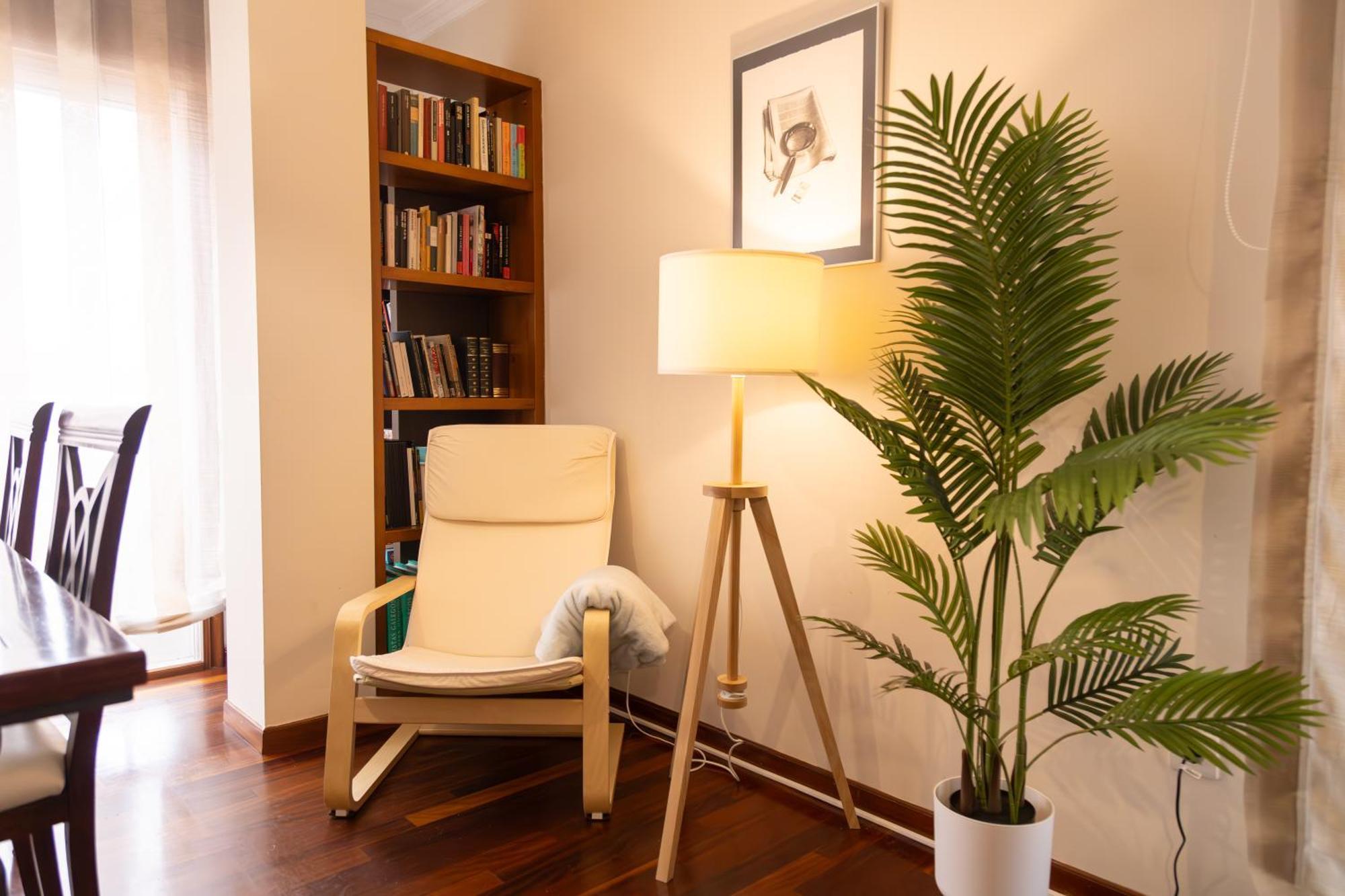 Apartamento Completo, Amplio, Muy Iluminado Y Con Plaza De Garaje Incluida. 格罗韦 外观 照片