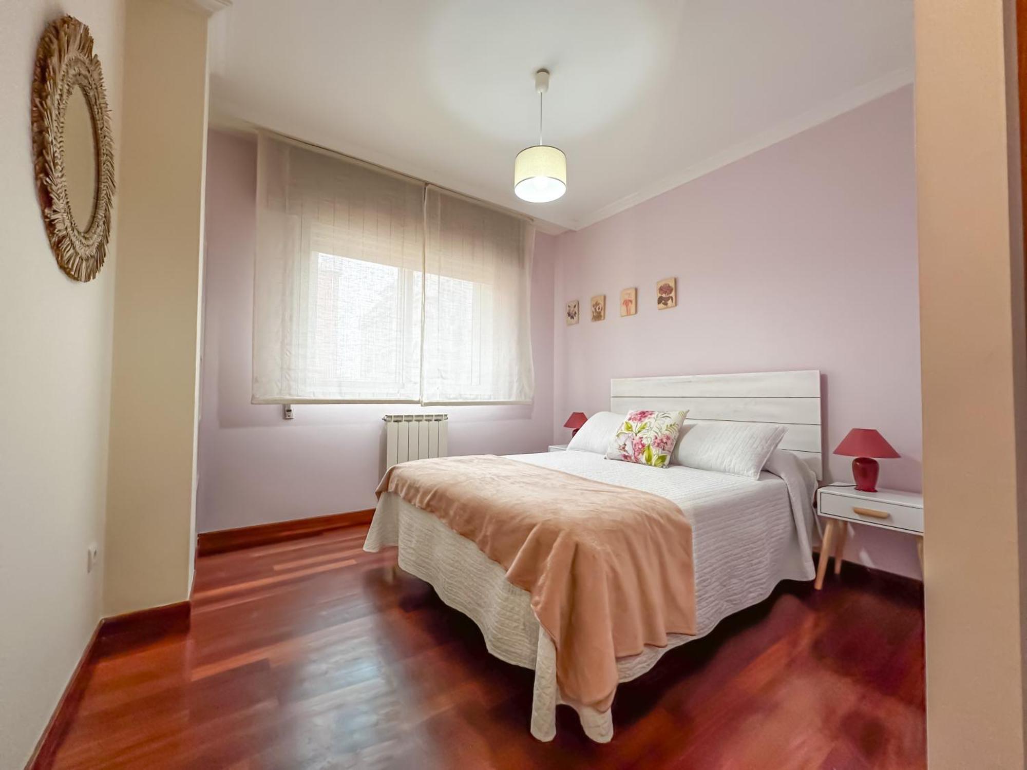 Apartamento Completo, Amplio, Muy Iluminado Y Con Plaza De Garaje Incluida. 格罗韦 外观 照片