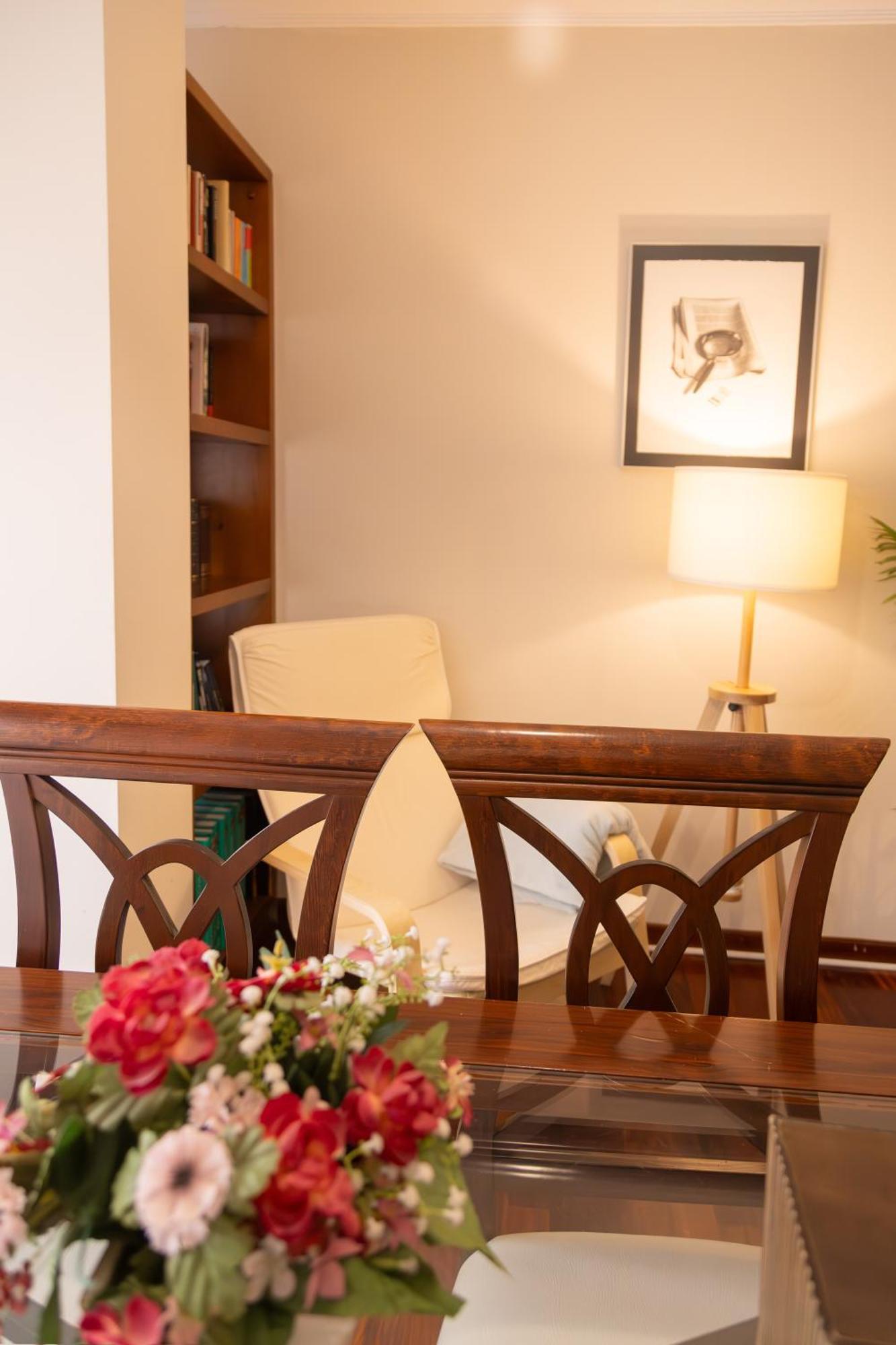 Apartamento Completo, Amplio, Muy Iluminado Y Con Plaza De Garaje Incluida. 格罗韦 外观 照片