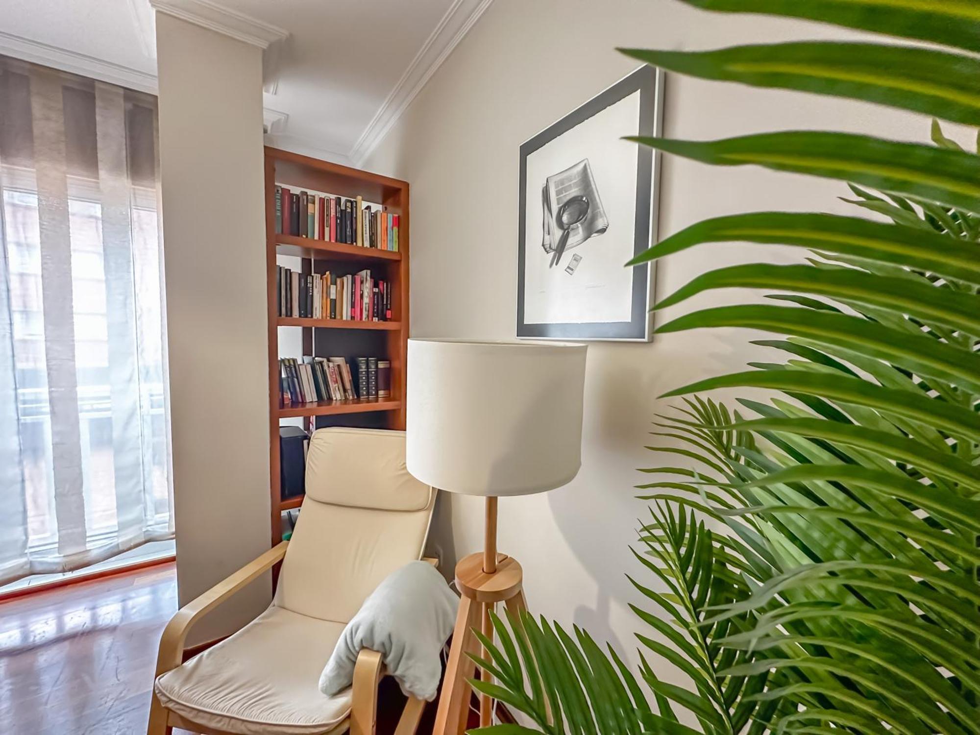 Apartamento Completo, Amplio, Muy Iluminado Y Con Plaza De Garaje Incluida. 格罗韦 外观 照片